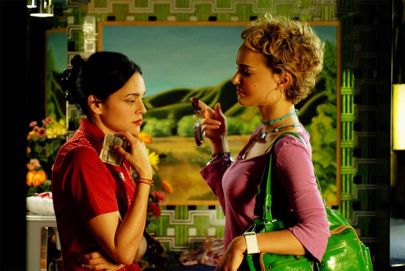 Norah and Natalie compare hairstyles. 