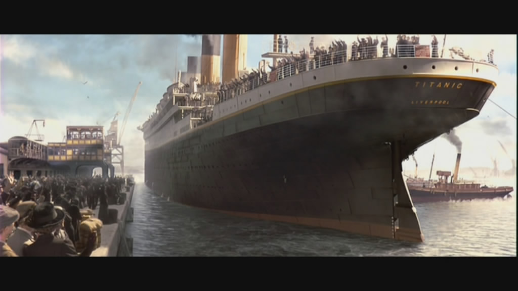 It's a big boat! No wait, it's a ship!