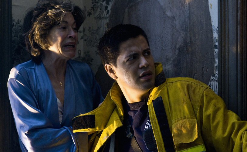 Mrs Levinson and Jerry suddenly discover that the Wayans boys want to make another Scary Movie.