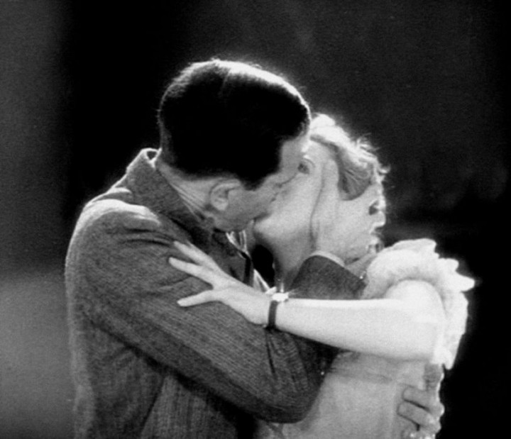 Smoochie smoochi, darling!