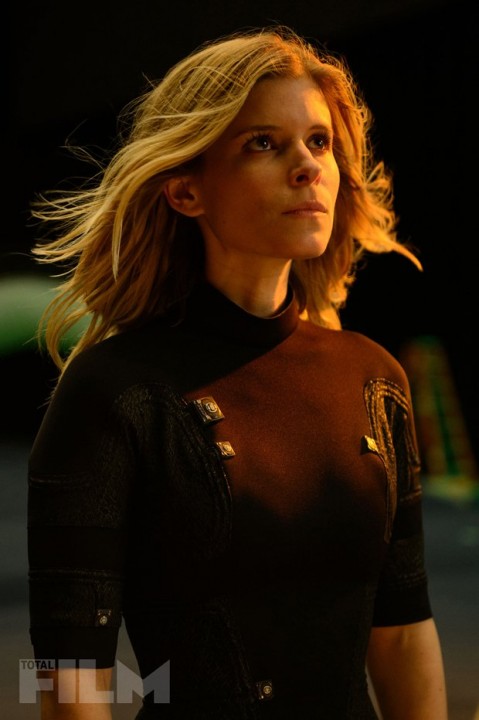 Fantastic-Four-Reboot-Invisible-Girl-Sue-Storm-Costume