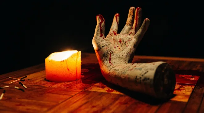 sundance-review-talk-to-me-is-an-awesome-horror-film-that-delivers-a-great-terrifying-story